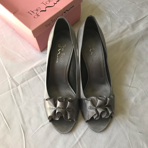 Women’s Silver Ruffle Heels - Picture 6 of 7